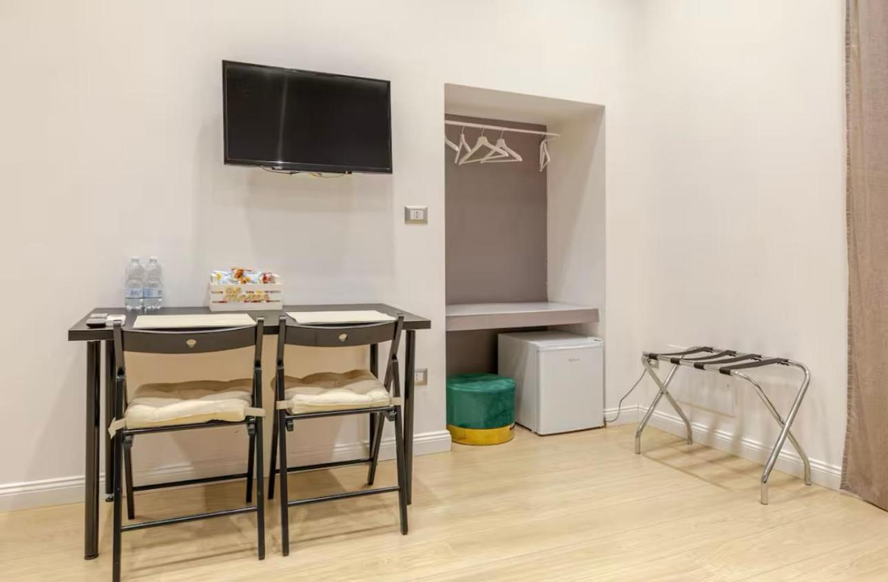 Nsh Apparthotel, Napoli Centro Extérieur photo
