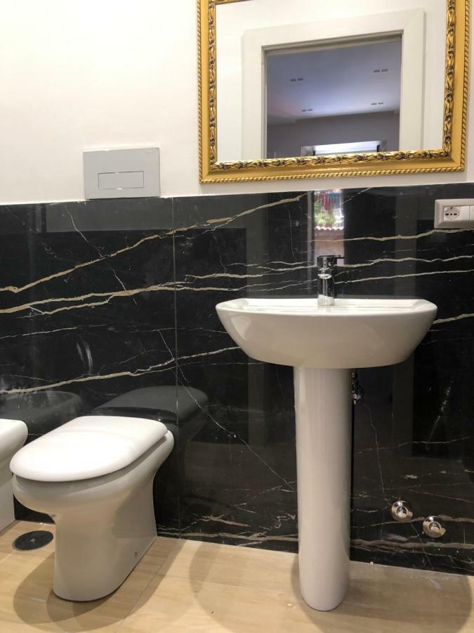 Nsh Apparthotel, Napoli Centro Extérieur photo